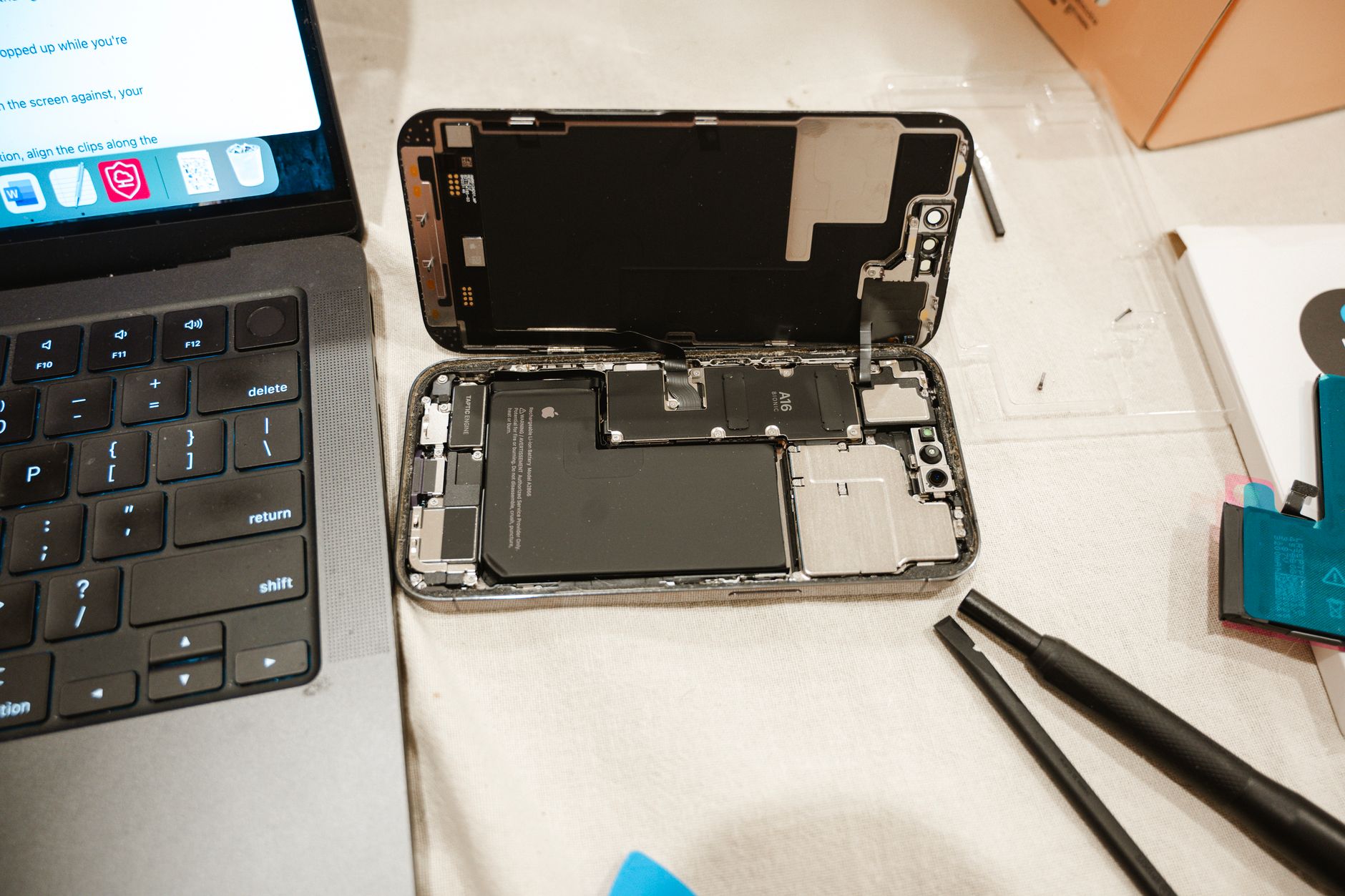 iPhone 18 Pro repair costs
